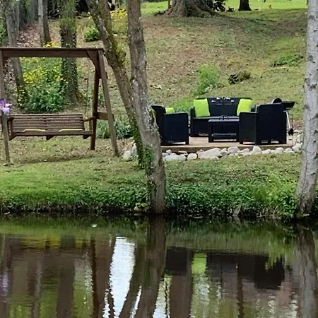 La P'tite Chaumiere *